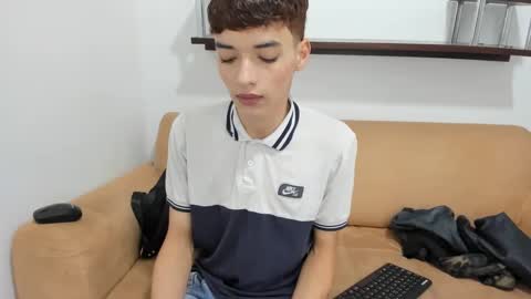 Snapshot of danniels_sweet chatting on 12-28-24, 12:13 danniels_sweet online show from 12-28-24, 12:13