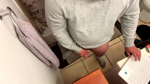 Snapshot of danny122335544 chatting on 12-20-24, 01:14 Danny online show from 12-20-24, 01:14