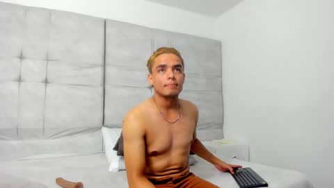 Snapshot of danny_butt_ chatting on 12-11-24, 05:48 Daniel online show from 12-11-24, 05:48