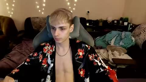 Snapshot of danny_fox888 chatting on 05-17-26, 08:16 Daniel online show from 05-17-26, 08:16