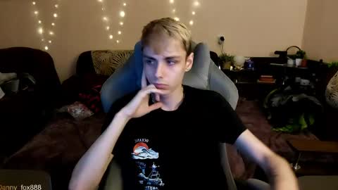 Snapshot of danny_fox888 chatting on 06-09-26, 06:41 Daniel online show from 06-09-26, 06:41