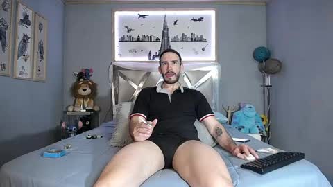 Danny and Alex online show from 04-12-26, 06:35