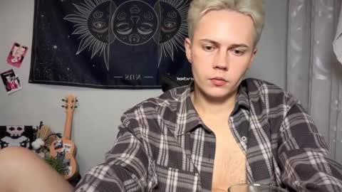 danny online show from 10-24-25, 07:54