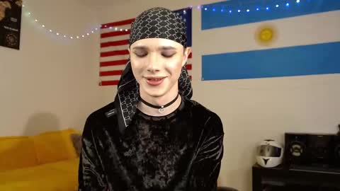Danny online show from 10-23-25, 10:14