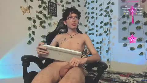 Snapshot of danny_phantom_09 chatting on 03-10-25, 03:56 danny_phantom_09 online show from 03-10-25, 03:56