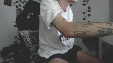 Snapshot of danny_phantom_09 chatting on 01-12-26, 05:23 danny_phantom_09 online show from 01-12-26, 05:23