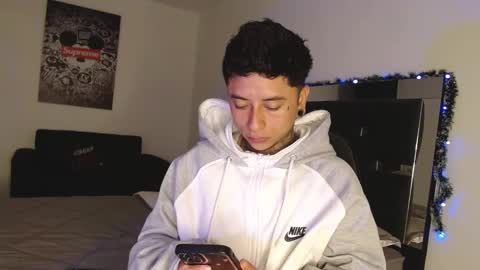 Snapshot of danny_stark chatting on 12-28-24, 12:04 Danny  online show from 12-28-24, 12:04