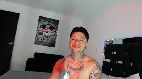 Snapshot of danny_stark chatting on 01-18-25, 04:59 Danny  online show from 01-18-25, 04:59