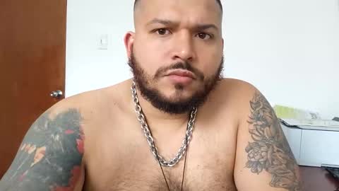 Snapshot of dannybearrr chatting on 10-05-25, 07:12 Danny Bear online show from 10-05-25, 07:12