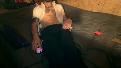 Snapshot of dannygowild chatting on 05-22-26, 03:02 dannygowild online show from 05-22-26, 03:02