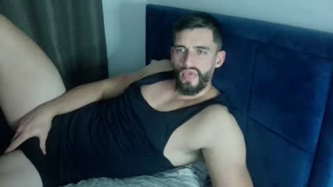 Snapshot of dannyk1990 chatting on 12-18-24, 04:28 Naughtystr8D online show from 12-18-24, 04:28
