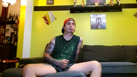 Snapshot of dannyking1299 chatting on 07-12-26, 11:29 dannyking1299 online show from 07-12-26, 11:29