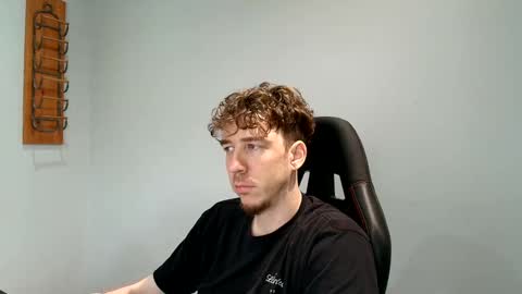 Snapshot of dannythreeyway chatting on 09-09-25, 06:29 DannyThreeWay online show from 09-09-25, 06:29