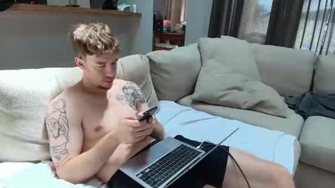 Snapshot of dannythreeyway chatting on 06-10-26, 03:44 DannyThreeWay online show from 06-10-26, 03:44