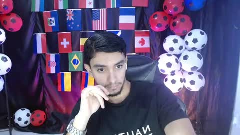 Snapshot of dante_18cm chatting on 06-30-26, 01:17 Dante online show from 06-30-26, 01:17
