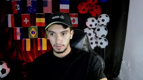 Snapshot of dante_18cm chatting on 07-19-26, 12:47 Dante online show from 07-19-26, 12:47