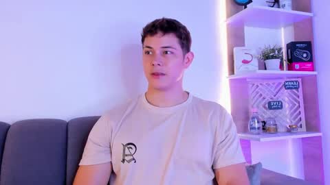 Snapshot of dante_seductor chatting on 02-21-26, 09:27 Dante online show from 02-21-26, 09:27