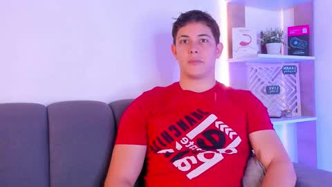 Snapshot of dante_seductor chatting on 02-24-26, 07:56 Dante online show from 02-24-26, 07:56