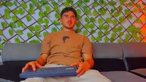 Snapshot of danteeblake chatting on 02-13-26, 03:02 Dante online show from 02-13-26, 03:02