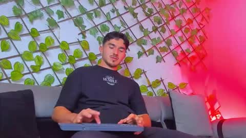 Snapshot of danteeblake chatting on 02-14-26, 03:03 Dante online show from 02-14-26, 03:03