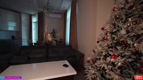 Dany and Anna online show from 12-21-25, 05:14