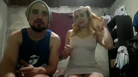 Snapshot of danycami1999960219 chatting on 06-21-26, 02:36 Cami y Dany online show from 06-21-26, 02:36