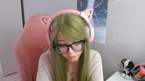 danyelleeyermann online show from 05-11-26, 01:06