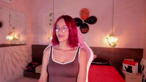 Daphne online show from 10-13-25, 03:17