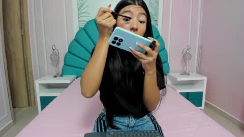 Snapshot of daphne_fox_ chatting on 01-13-25, 11:30 Daphne  online show from 01-13-25, 11:30