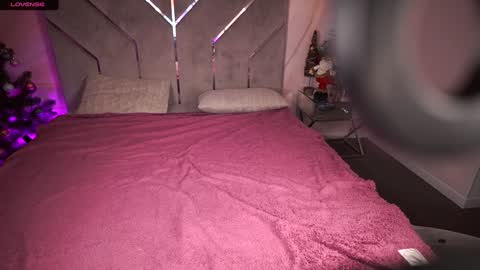 Agatha  online show from 12-28-24, 08:58