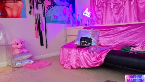 Daphne Madison online show from 02-26-26, 09:03