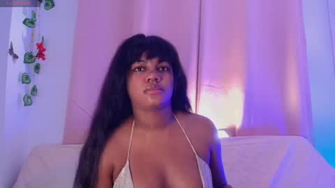 Snapshot of daphnewalker__ chatting on 06-29-26, 10:59 Daphne online show from 06-29-26, 10:59