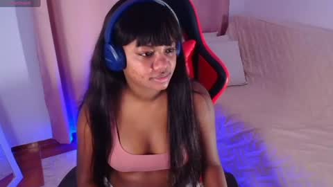 Snapshot of daphnewalker__ chatting on 07-19-26, 11:58 Daphne online show from 07-19-26, 11:58