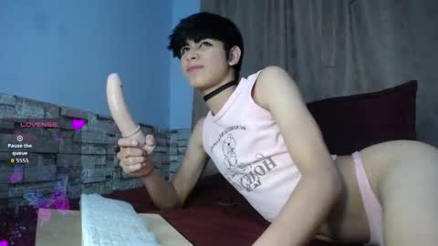 Snapshot of darasweet19 chatting on 10-17-25, 03:53 MAX online show from 10-17-25, 03:53