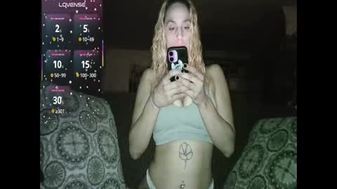 Snapshot of darcieroselli chatting on 03-12-26, 06:41 darcieroselli online show from 03-12-26, 06:41