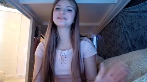 Snapshot of darcimichele chatting on 11-17-25, 03:40 Iwi online show from 11-17-25, 03:40