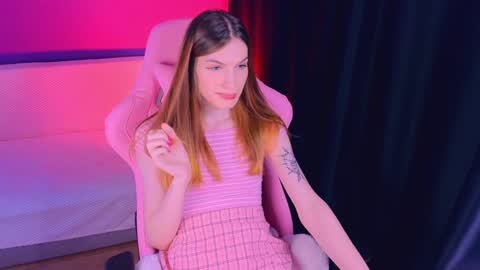 Snapshot of daria_rain chatting on 12-21-24, 06:09 Daria ---- online show from 12-21-24, 06:09