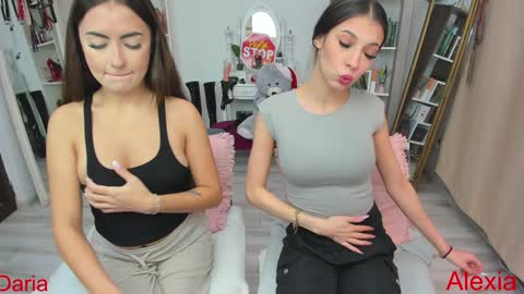 Snapshot of dariaa_doll chatting on 12-05-24, 11:27 Daria online show from 12-05-24, 11:27