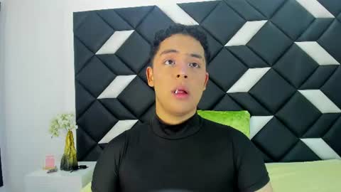 Snapshot of darian_laforteza chatting on 06-24-26, 06:40 Darian online show from 06-24-26, 06:40