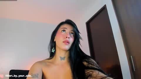Snapshot of dariana__mendozaa chatting on 12-28-24, 07:11    online show from 12-28-24, 07:11