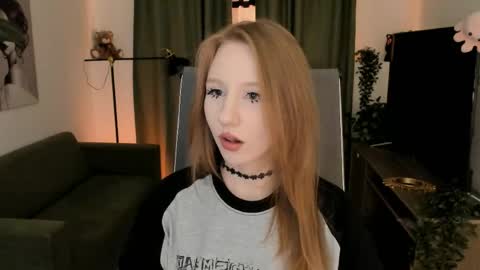 Snapshot of dariatate chatting on 05-19-26, 12:22 Daria Tate online show from 05-19-26, 12:22