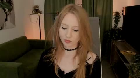 Snapshot of dariatate chatting on 05-22-26, 12:00 Daria Tate online show from 05-22-26, 12:00