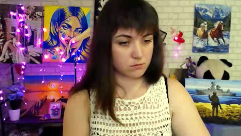 Snapshot of darina_m_ chatting on 02-13-26, 08:32 Darina online show from 02-13-26, 08:32