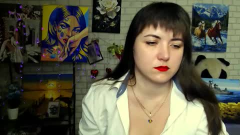 Snapshot of darina_m_ chatting on 02-17-26, 05:37 Darina online show from 02-17-26, 05:37