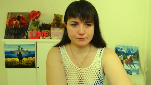 Snapshot of darina_m_ chatting on 02-22-26, 05:19 Darina online show from 02-22-26, 05:19