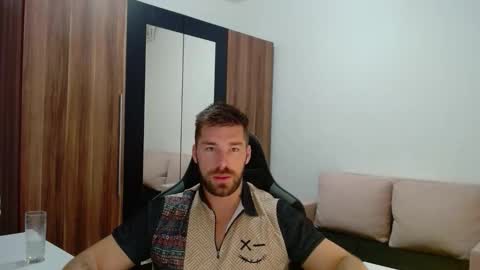 darius_94 online show from 01-12-26, 04:50