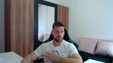 darius_94 online show from 05-13-26, 04:43