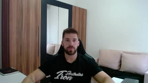 darius_94 online show from 05-31-26, 04:42