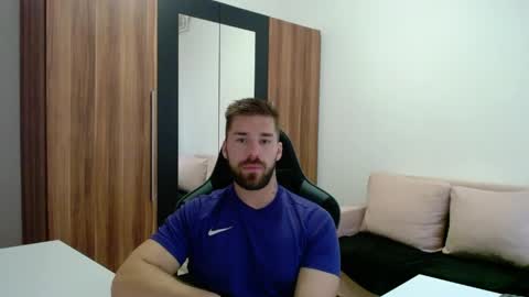 Snapshot of darius_94 chatting on 06-04-26, 04:51 darius_94 online show from 06-04-26, 04:51
