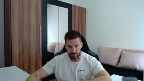 Snapshot of darius_94 chatting on 06-05-26, 07:14 darius_94 online show from 06-05-26, 07:14
